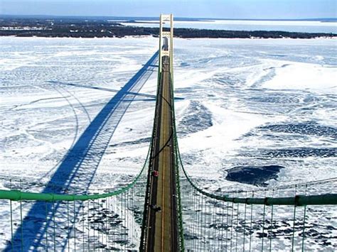 did anyone die building the mackinac bridge